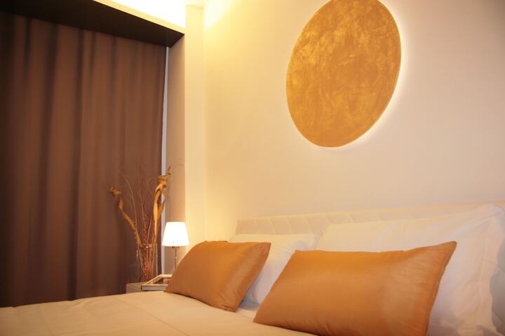 Room 18 of 196
