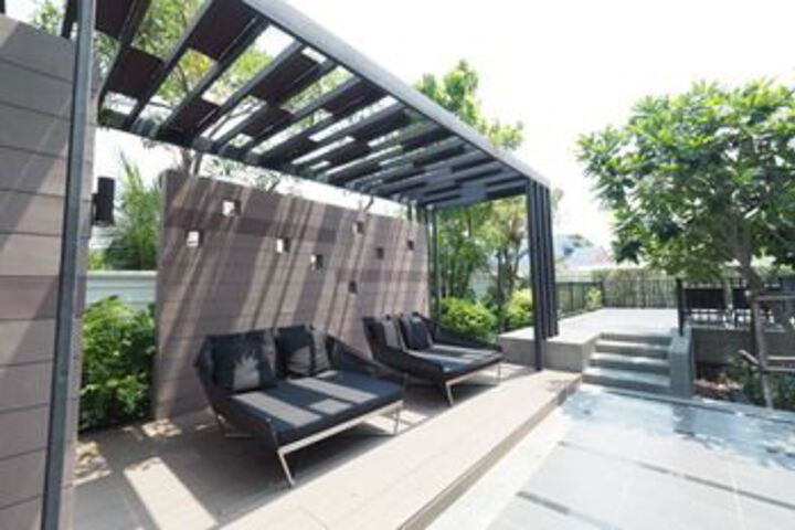 Sundeck 31 of 32