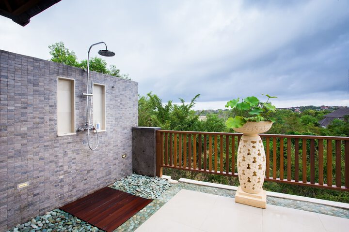 Terrace/Patio 11 of 32