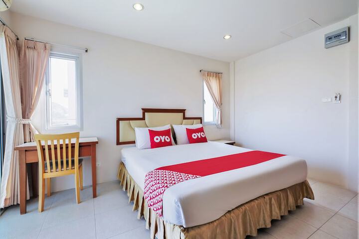 Room 6 of 28