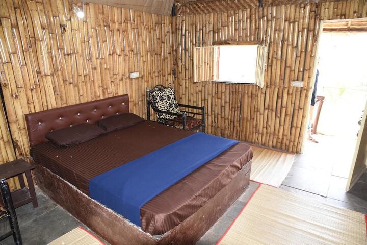 Room 12 of 17