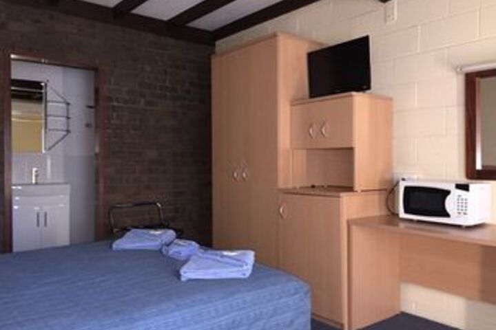 Room 5 of 15