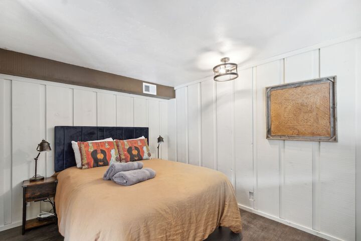 Room 5 of 91