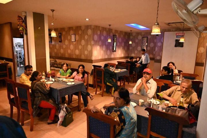 Dining 22 of 27