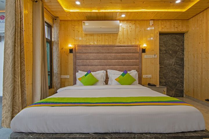 Room 42 of 73