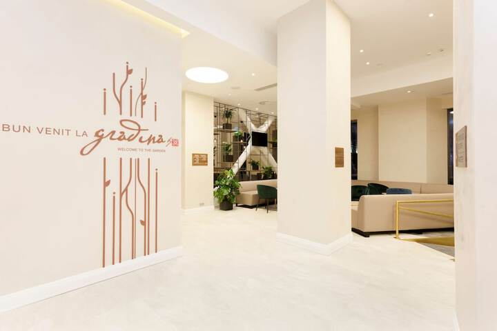 Hotel Interior 4 of 113