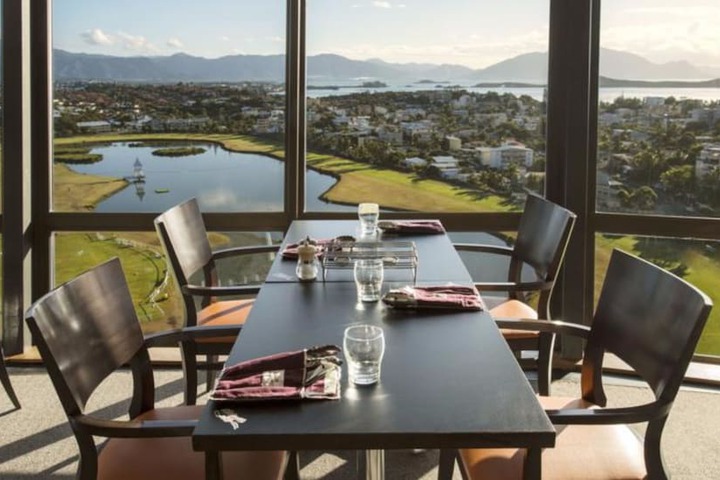 Dining 47 of 68