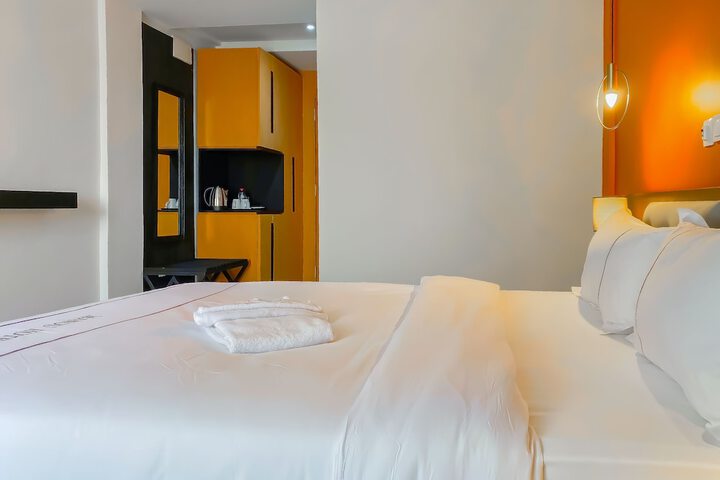 Room 10 of 22