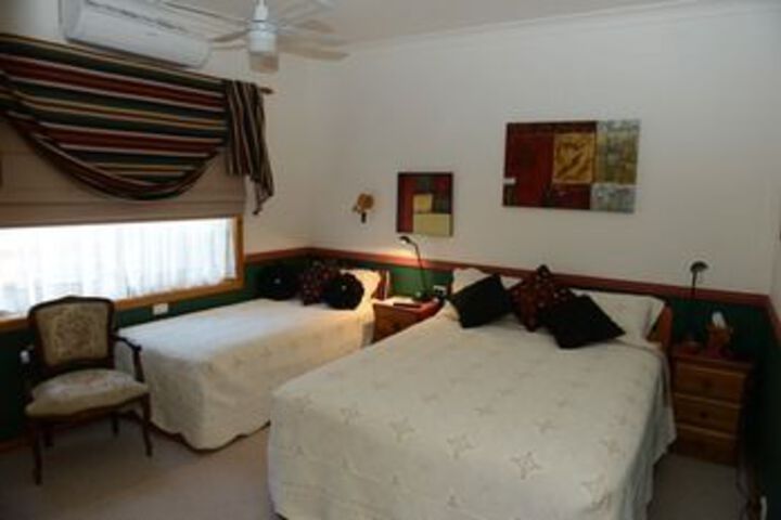 Room 11 of 22