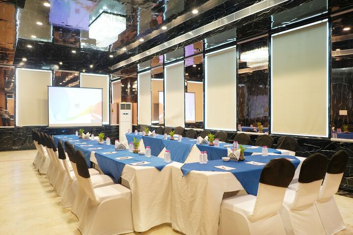 Ballroom/Hall 36 of 68