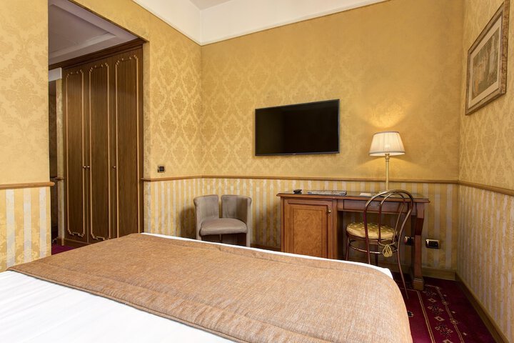 Room 40 of 88