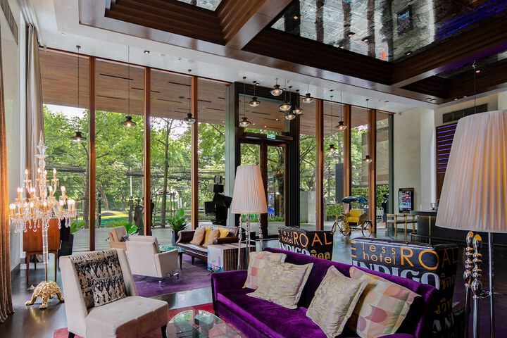 Hotel Lobby