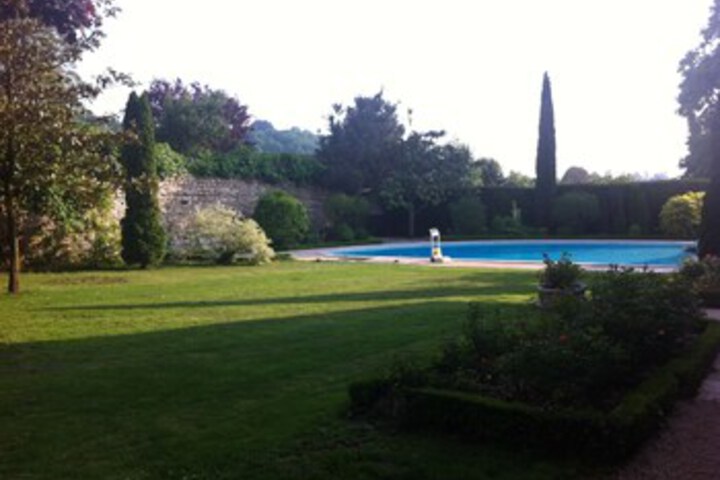 Pool 13 of 22