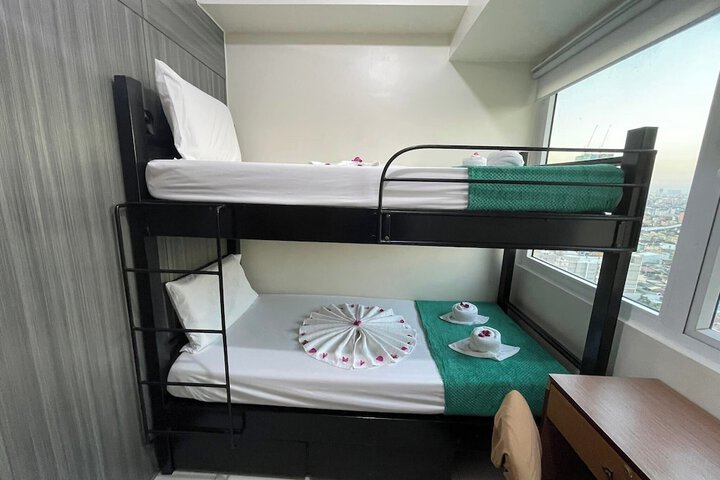 Room 26 of 216