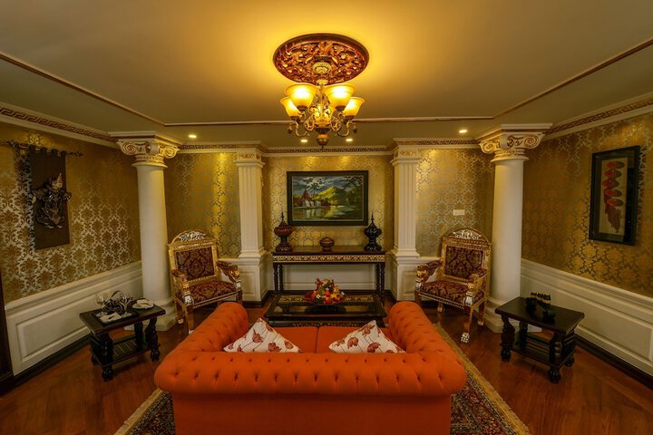 Room 12 of 48