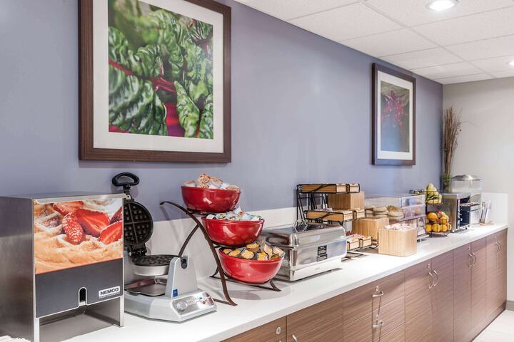 Breakfast/Coffee Service 24 of 30