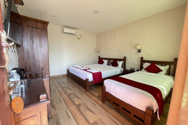 Room 9 of 48