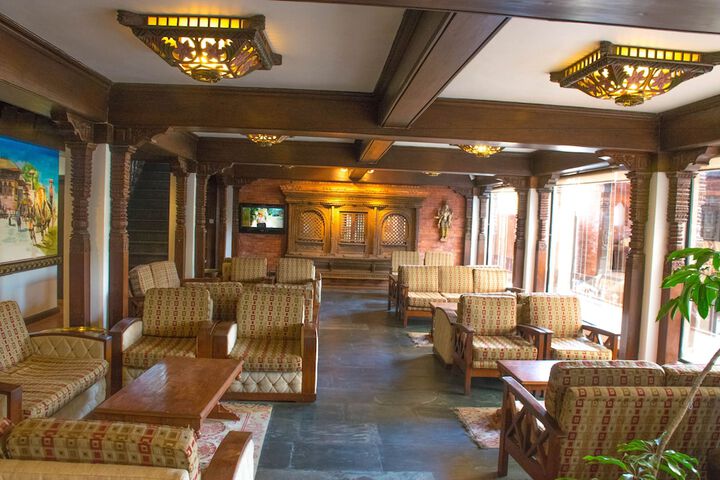 Entrance & Lobby