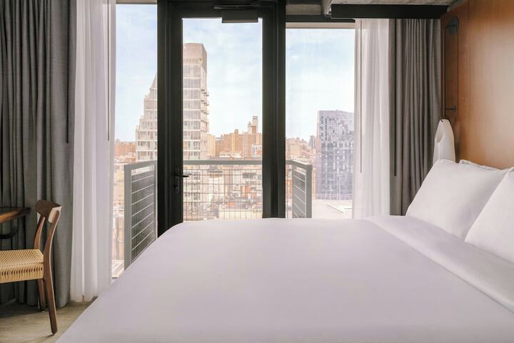 Room 15 of 51