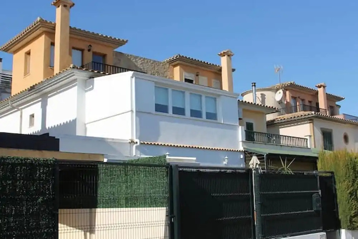 House With 4 Bedrooms in Can Picafort With Enclosed Garden and Wifi