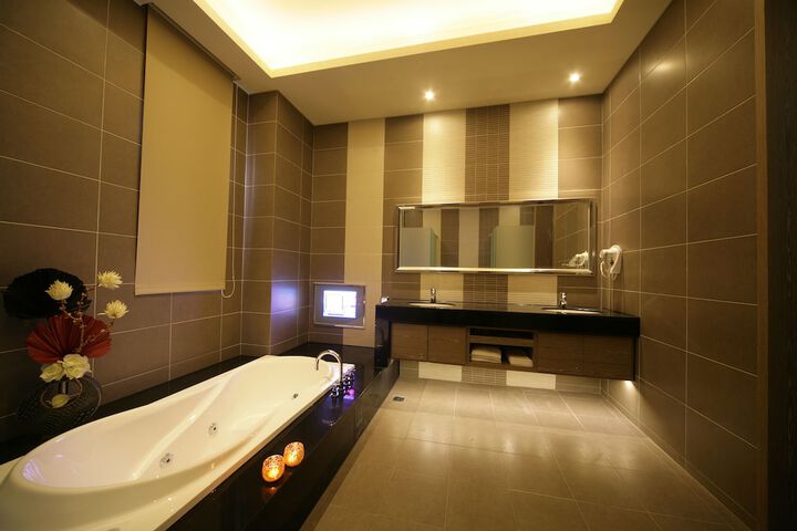 Room 44 of 65