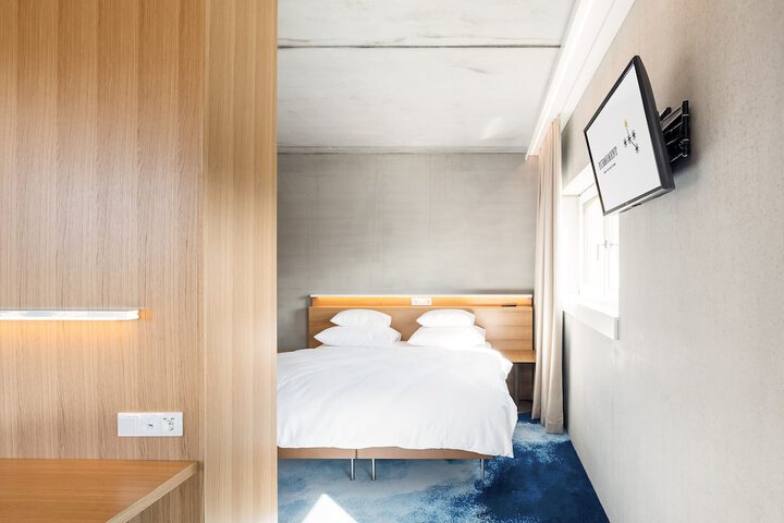 Room 8 of 58