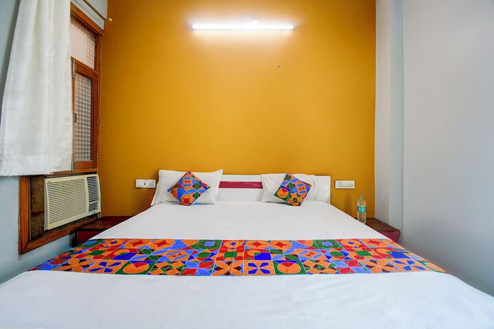 Room 17 of 27