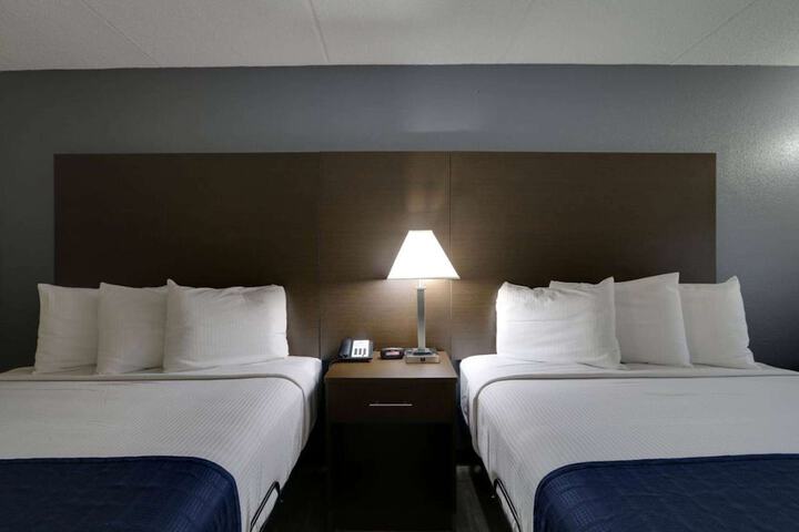 1 King Bed (21 of 21)