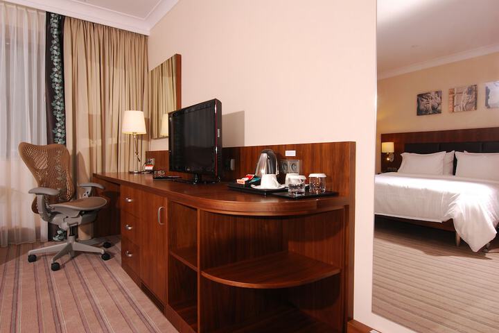 Room 6 of 49