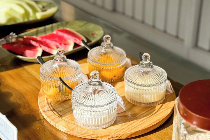 Breakfast/Coffee Service 99 of 108