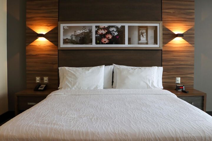 Room 31 of 103