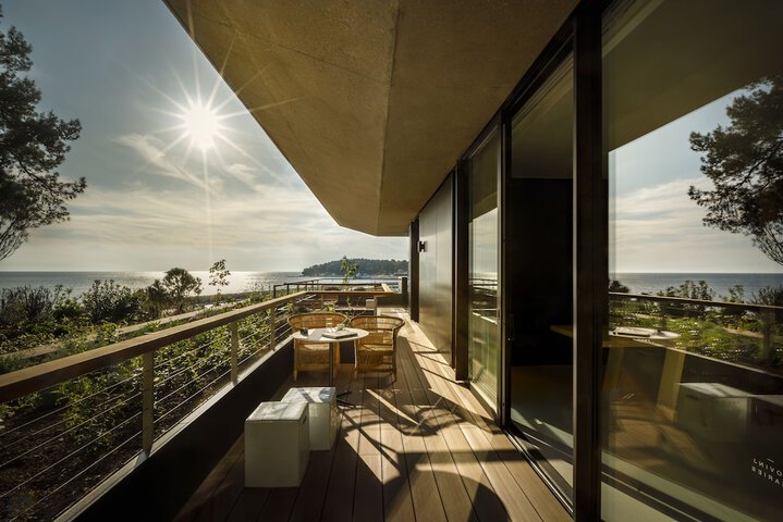 Terrace/Patio 166 of 170