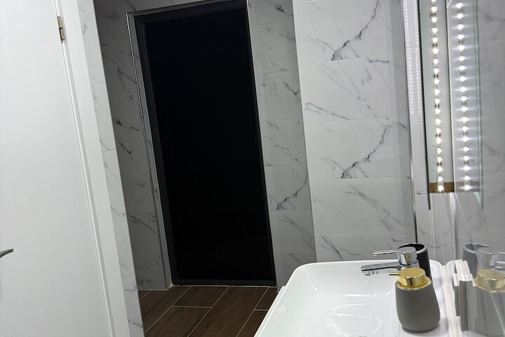 Room 50 of 65