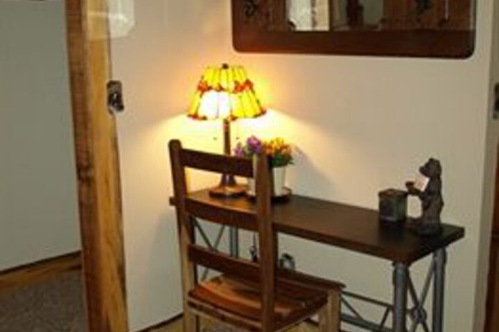 Room 16 of 19