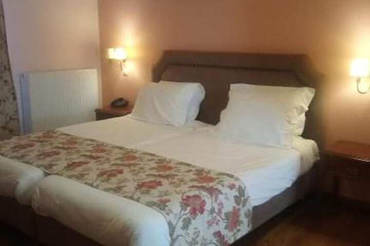 Room 3 of 18
