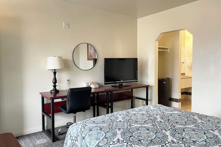 Room 3 of 16