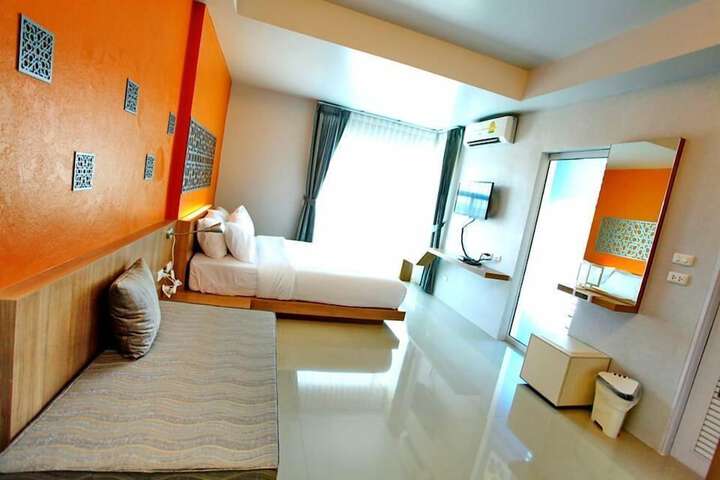 Room 15 of 26