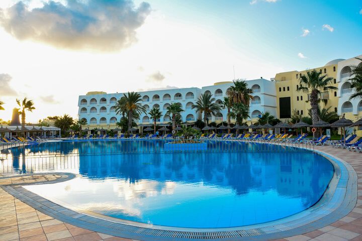 Pool Hotel
