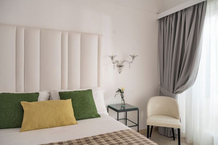 Room 40 of 289