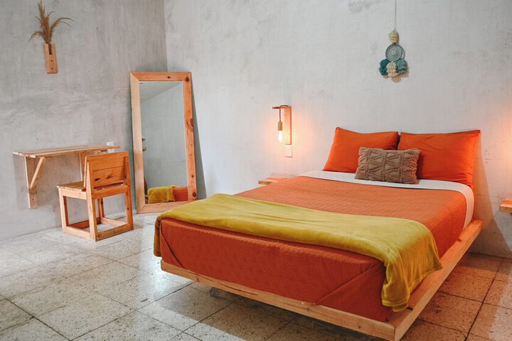 Room 10 of 20