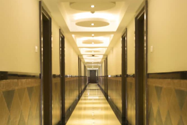 Ballroom/Hall 17 of 19