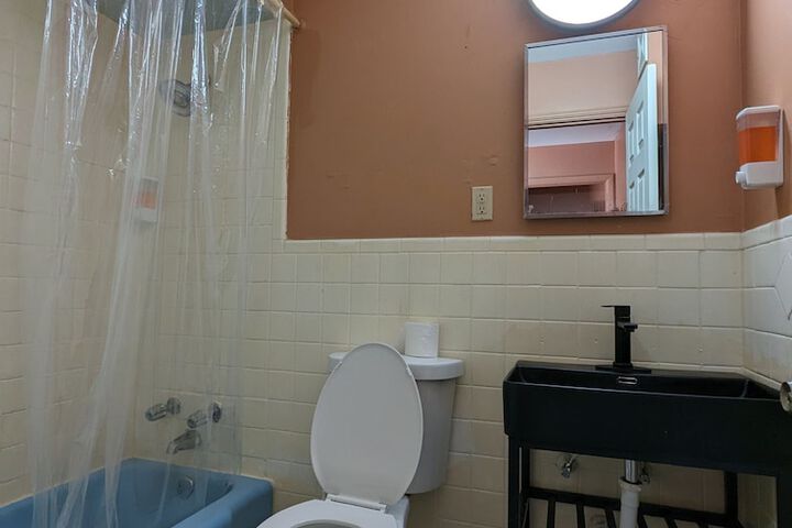 Room 17 of 25