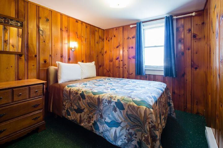 Room 43 of 219