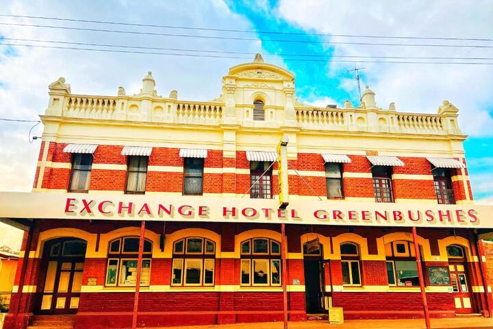 Exterior of Exchange Hotel Greenbushes