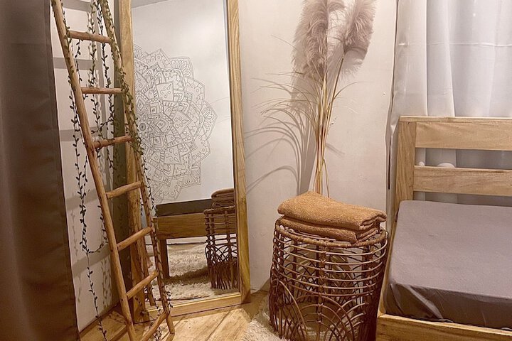Room 16 of 24