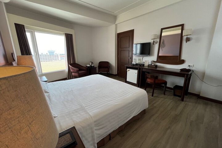 Room 13 of 91