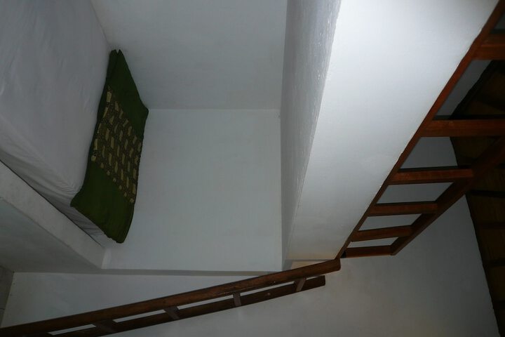Room 10 of 117