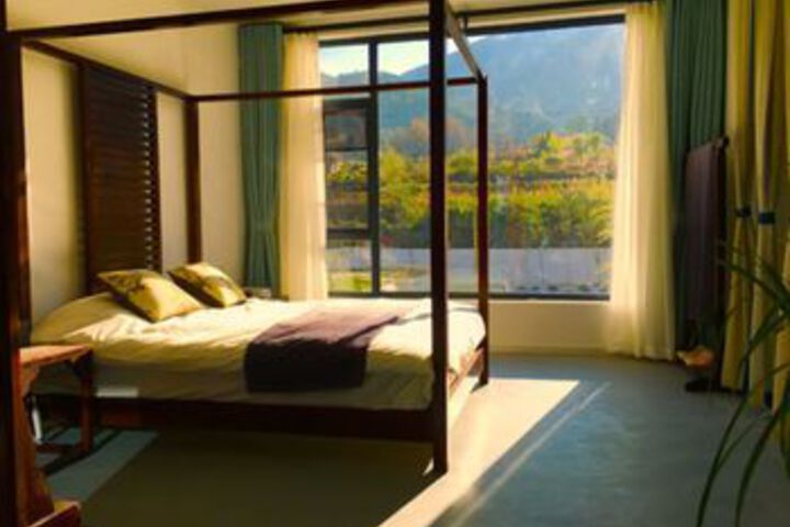 Room 9 of 23