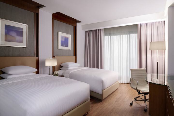 Room 4 of 60