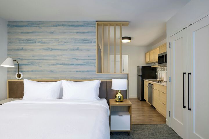 Room 3 of 7
